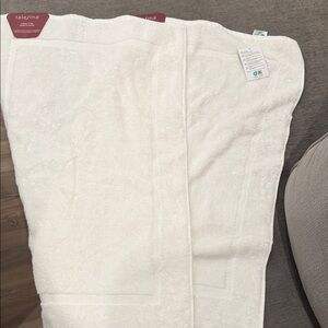 White Towel by Talema 2 pcs new